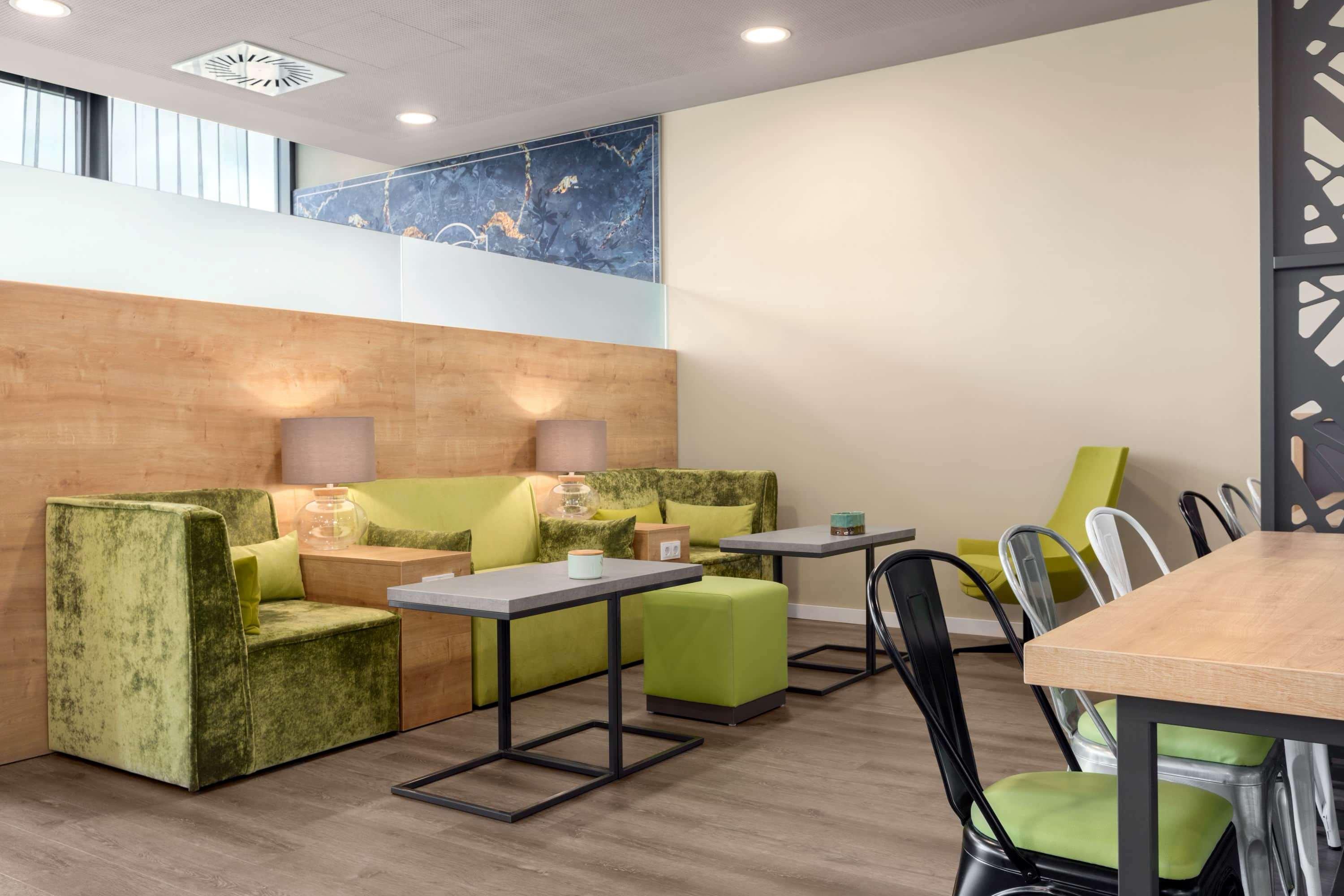 Hotel Super 8 By Wyndham Oberhausen Am Centro Esterno foto