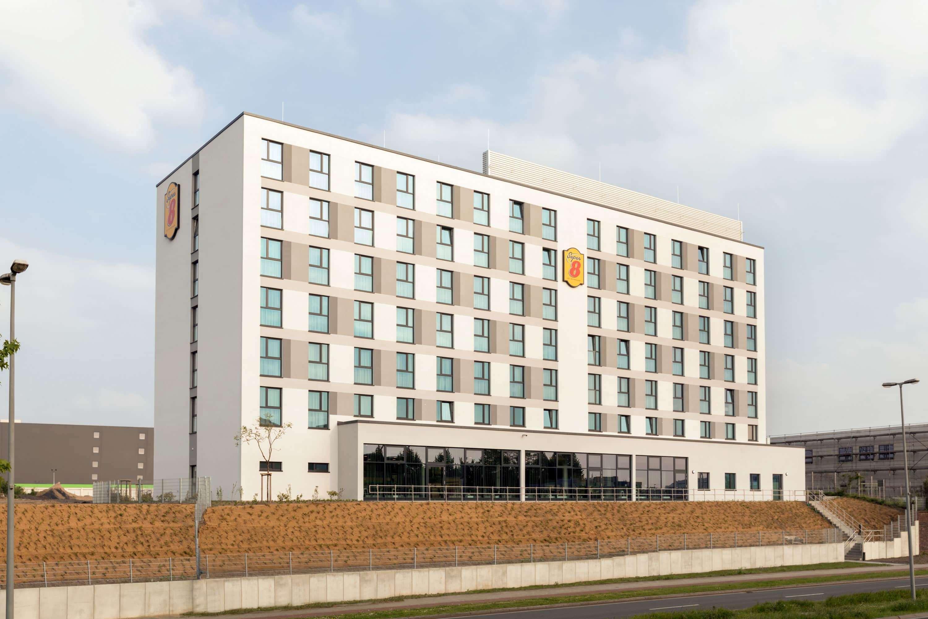 Hotel Super 8 By Wyndham Oberhausen Am Centro Esterno foto